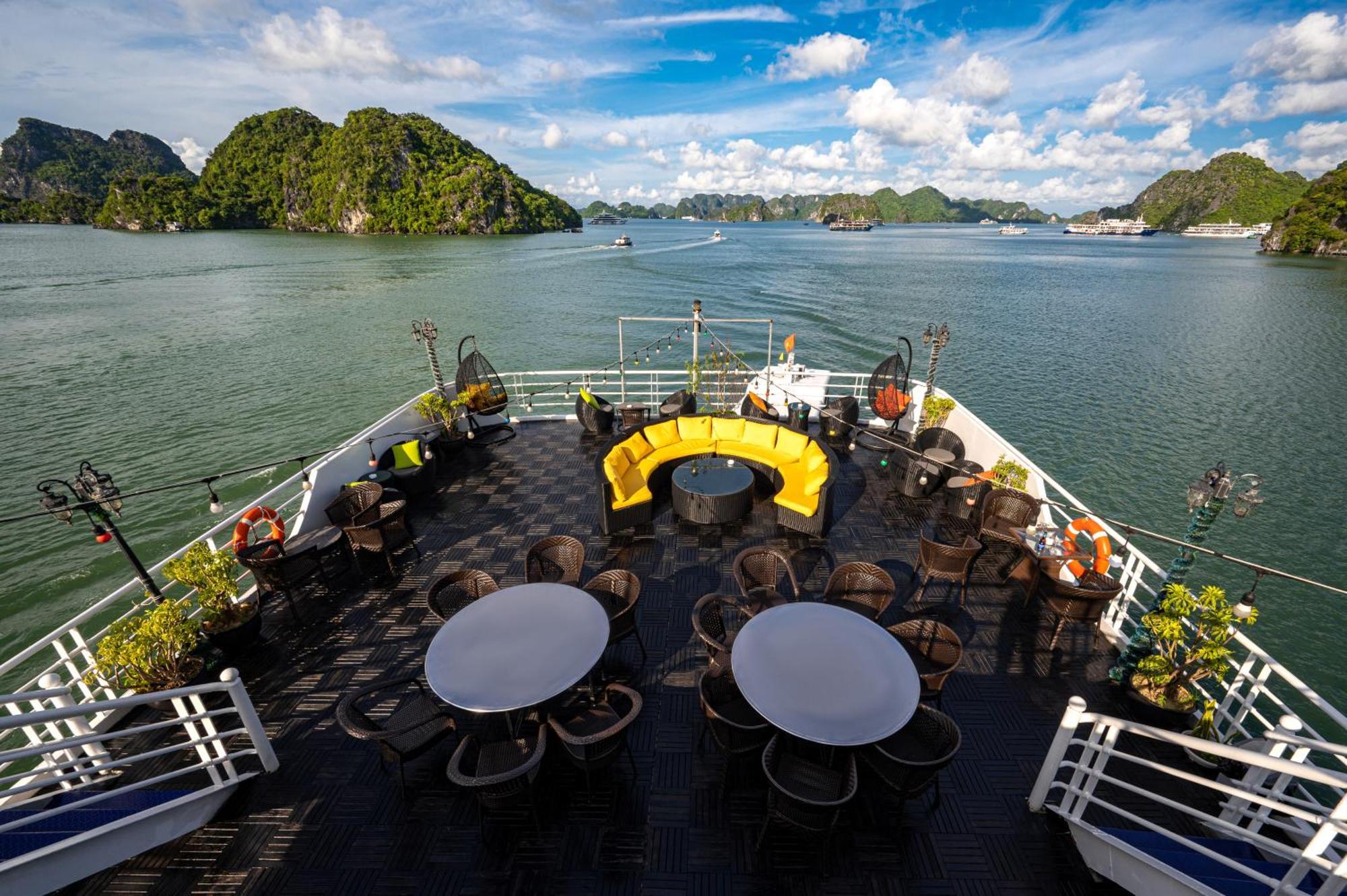 ホテル Halong Dragon Bay Cruise ハロン エクステリア 写真